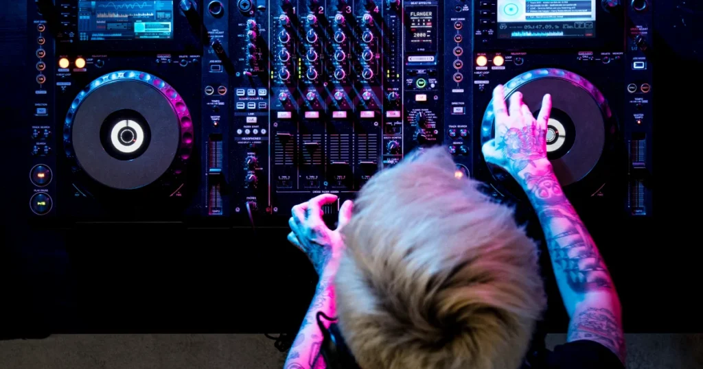 progressive house djs