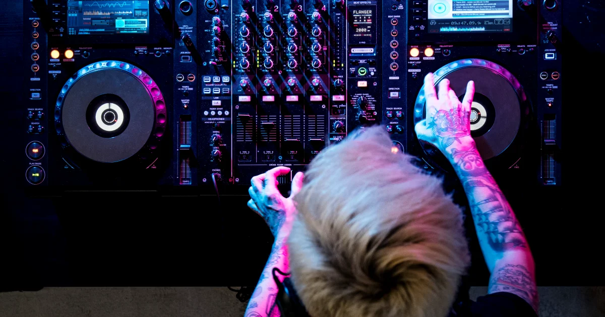 progressive house djs